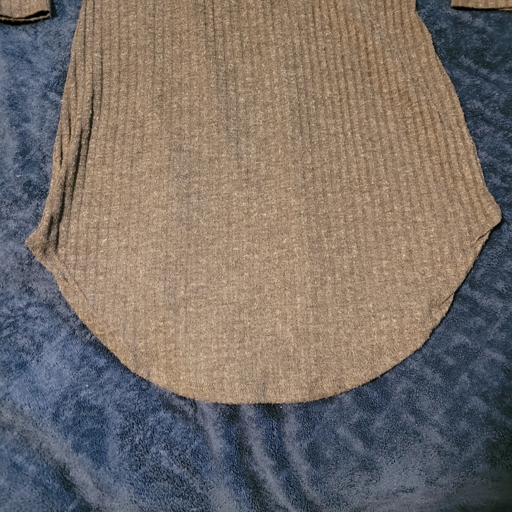 3/4 sleeve form fitting dress - Picture 5 of 8